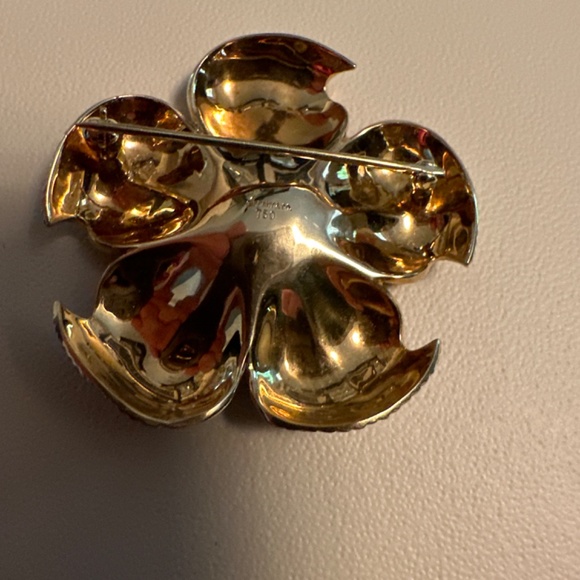 18 KT Tiffany & Co. Diamond Gold Dogwood Flower Brooch Convert to a Pend… - Picture 5 of 6